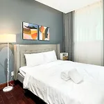 Gem Residence - The Manor Central